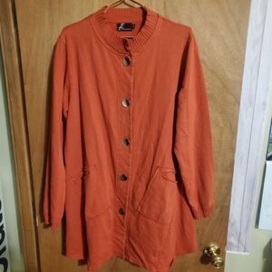 FENINI  BURNT ORANGE CLAY. LARGE. BUTTON UP CARDIGAN. LAGONLOOK.  Stretch